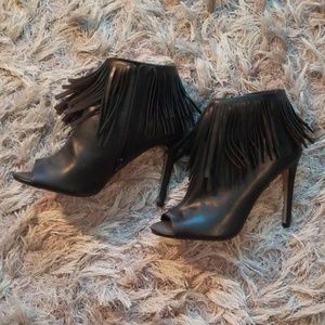 Madden Girl Dellah size 8M